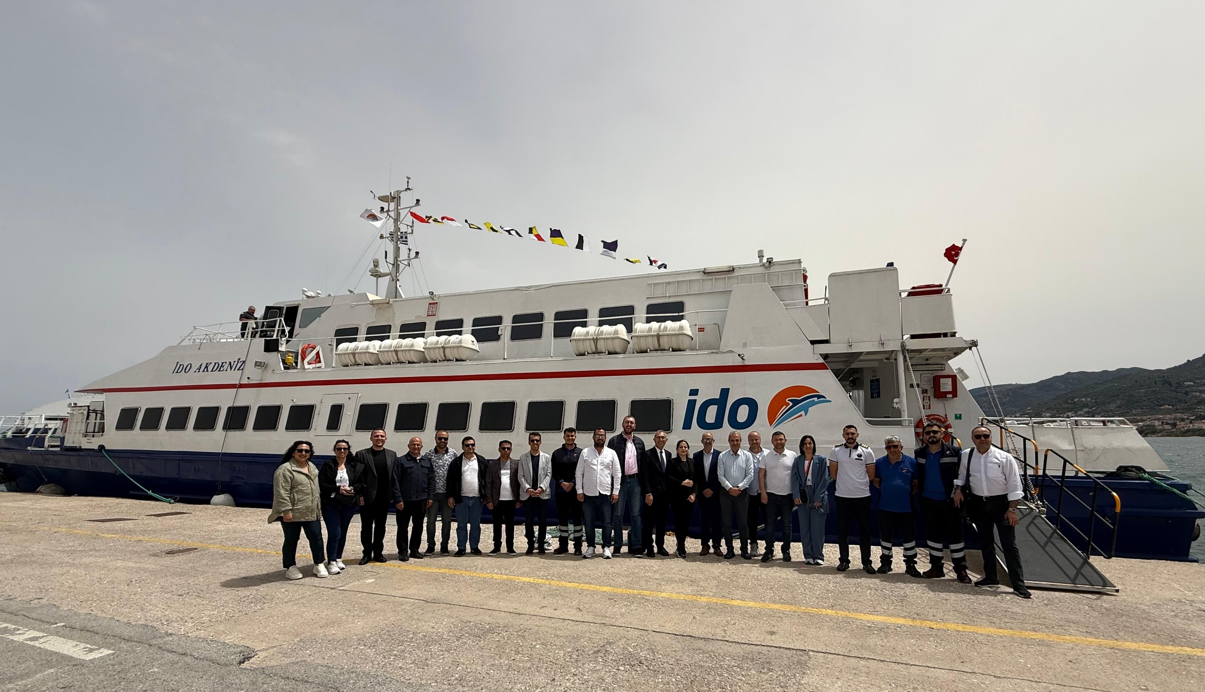 İDO, ZÜMRÜT ADA MİDİLLİ’YE İLK YOLCULARINI TAŞIDI