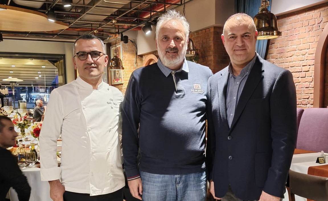 Han Aras Restoran’da Özel İftar: Şef Kadir Yakıcı’nın Menüsü Büyük Beğeni Topladı