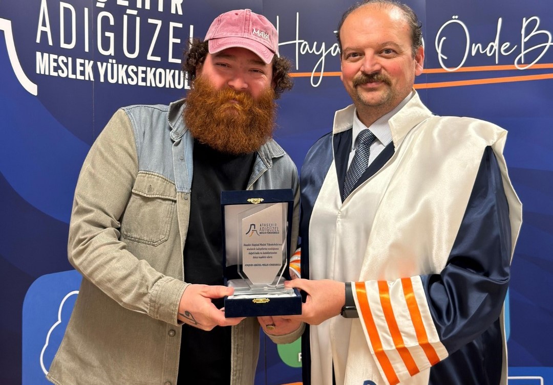 MasterChef 2021 Şampiyonu Eren Kaşıkçı, Adıgüzel MYO Aşçılık Programı Öğrencileriyle Buluştu