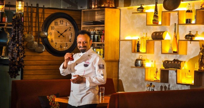 ÜNLÜ ŞEFTEN PROTESTO