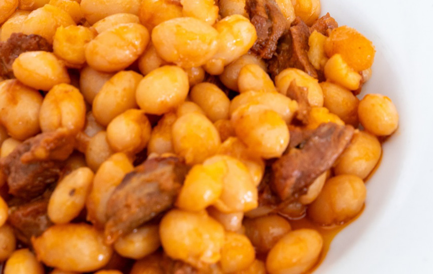 İSTANBUL’UN ÜNLÜ ÇÖMLEK KURU FASULYE RESTORANI 24 YAŞINDA