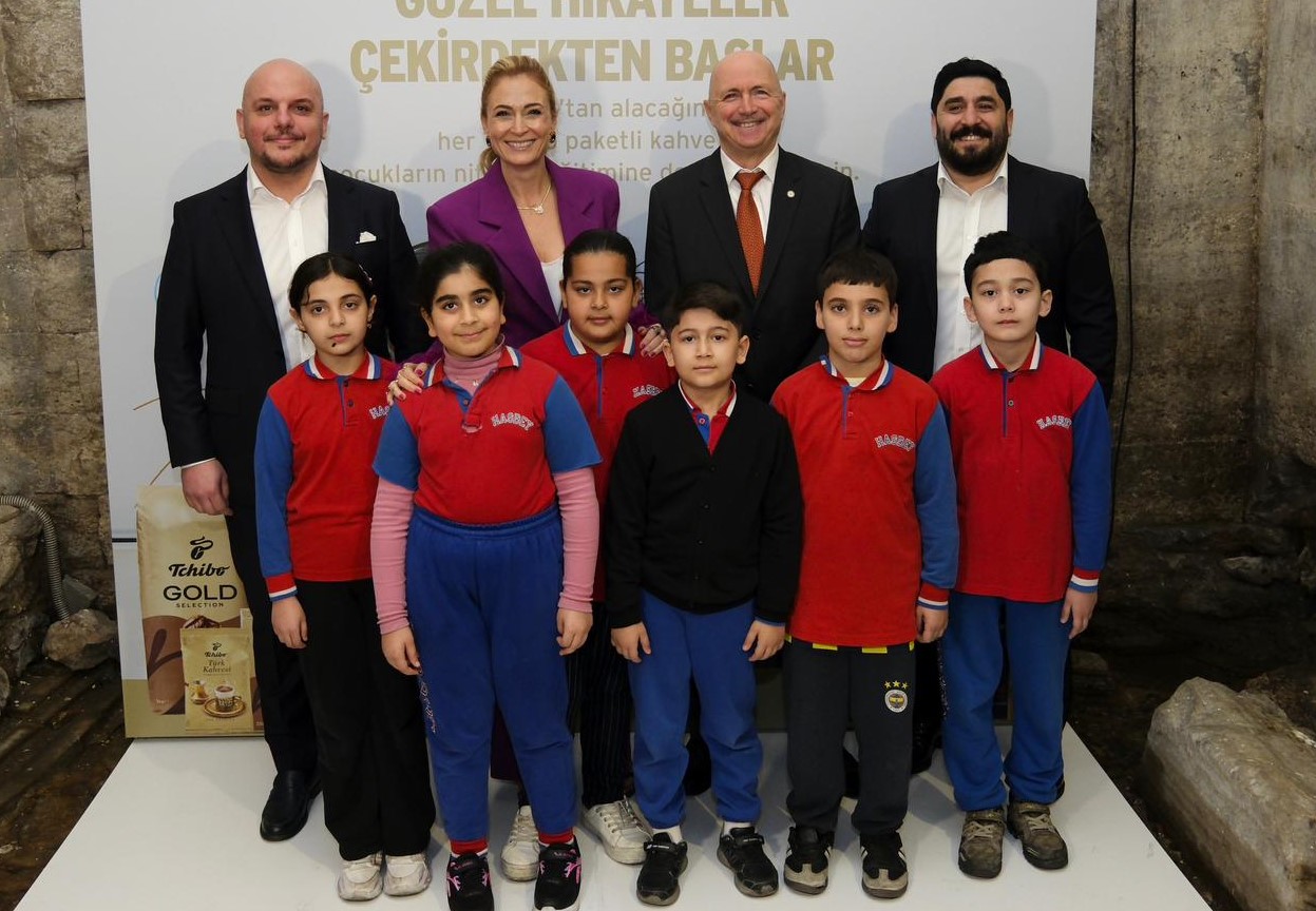 Bir fincan kahve, çocukların geleceğine umut oluyor