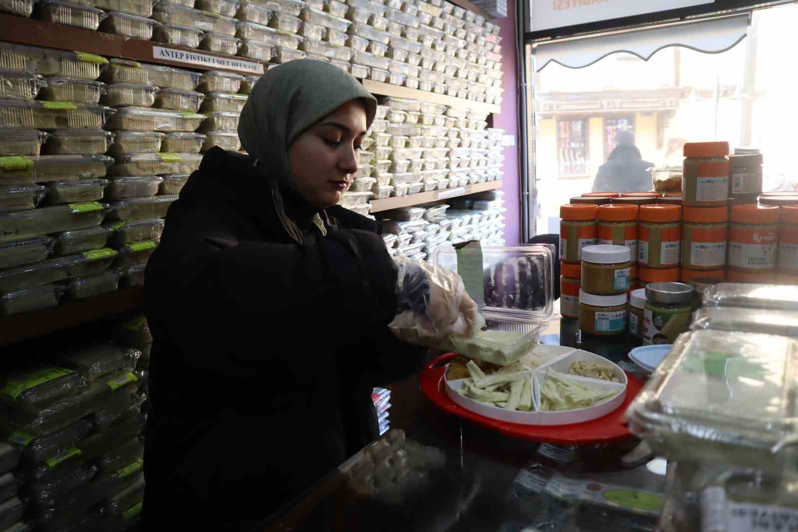Bu helva ’Eskişehir’de ne yenir, ne hediye alınır’ sorusunun cevabında ilk sırada