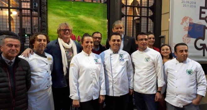 4.İSTANBUL TASARIM BİENALİNİN KAPANIŞI HARİKA BİR TASARIMLA GERÇEKLEŞTİ “SÜTLÜ LALE SOĞANI ŞERBETİ”