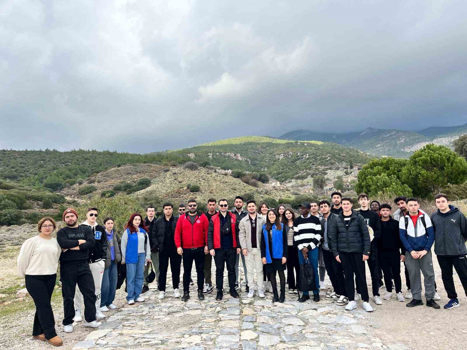 Gönüllü gençler, Anadolu’nun Pompei’sini gezdi