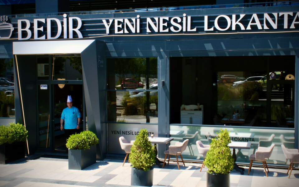 Kurtköy’de Geleneksel Lezzetlerin Modern Yorumu: Bedir Yeni Nesil Lokanta
