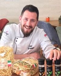 Chef Rüştü Ekmen